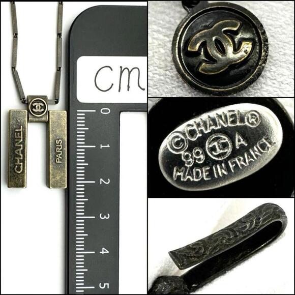 Chanel Vintage CC Enamel Pendant Necklace (Black/Gold  CHANEL Necklace